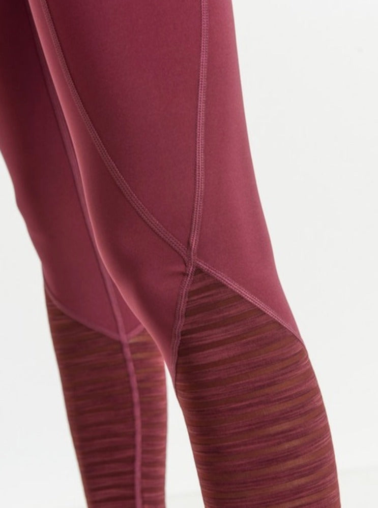 Vuori Daily Legging – Kelley Cawley