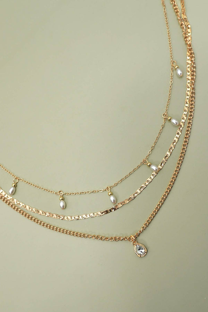 Pearl & Light Layered Necklace