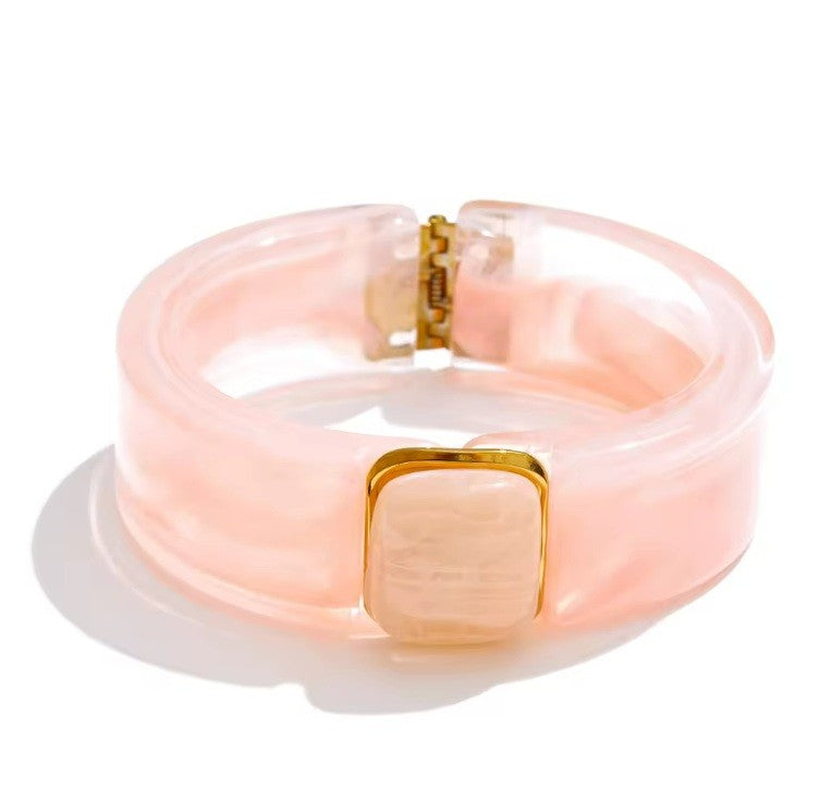 Keep It Stunning Bracelet