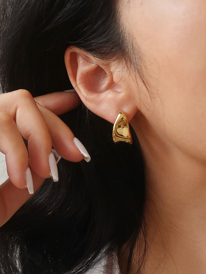 Bold Curve Earrings
