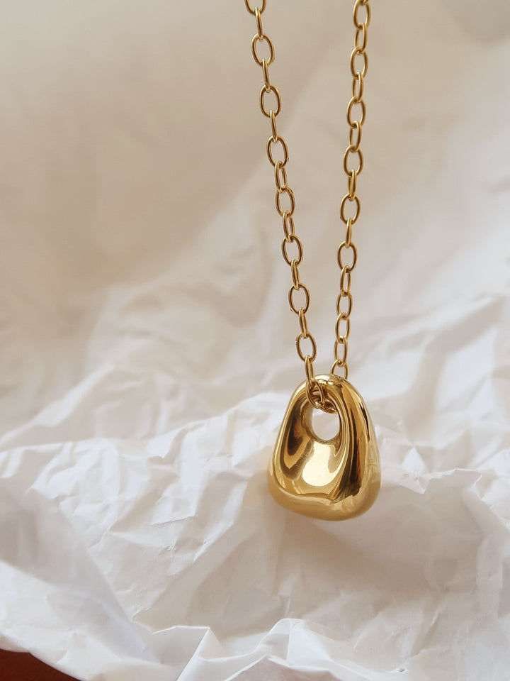 Modern Muse Pendant Necklace