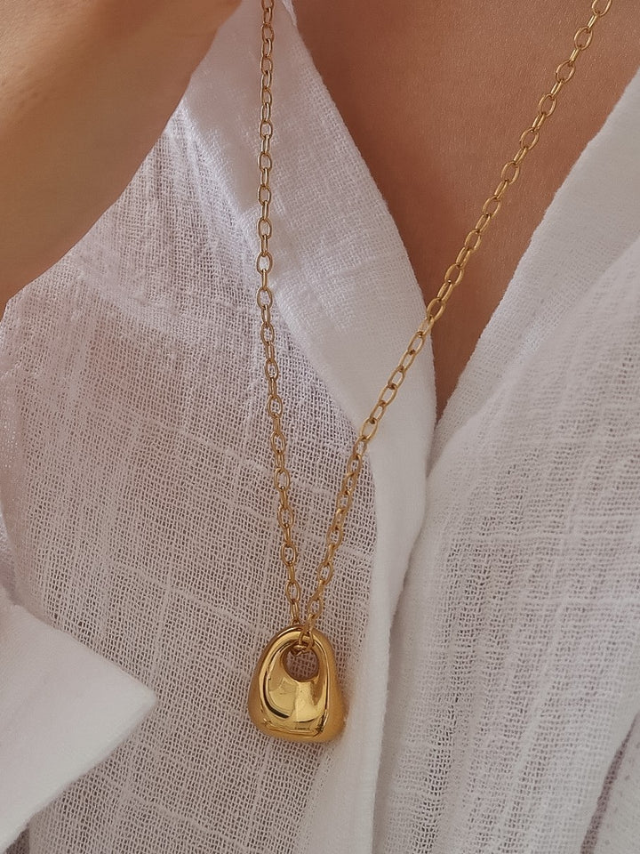 Modern Muse Pendant Necklace