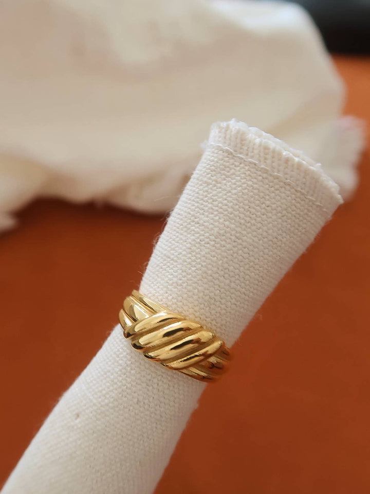 Plot Twist Ring