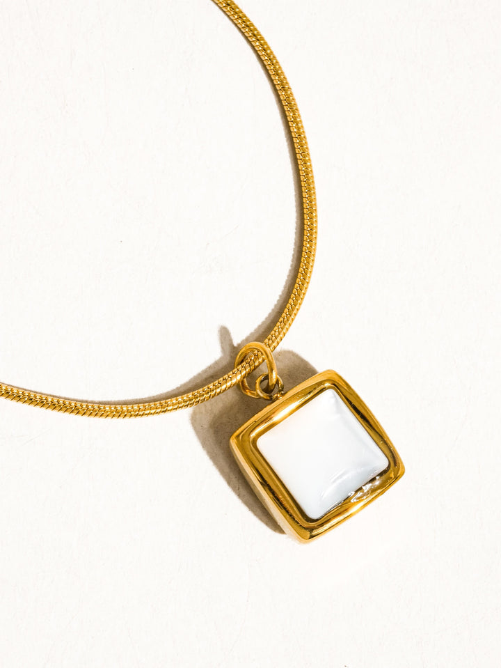 Caught in the Glow Necklace