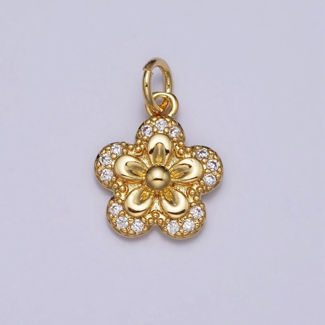 Blooming Daisy Charm