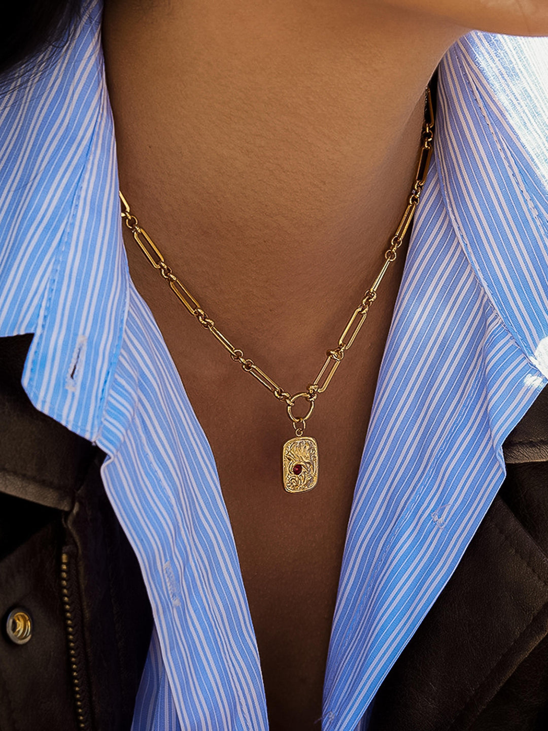 Royal Wave Necklace