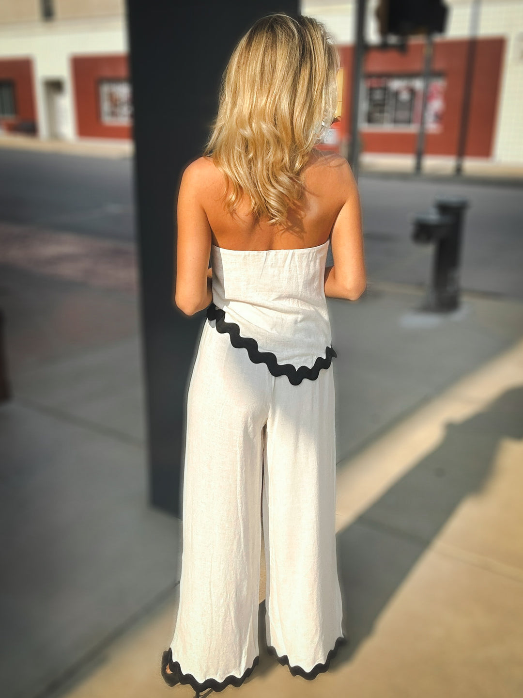 Sadie & Sage Sugarloaf Wavy Trim Pants