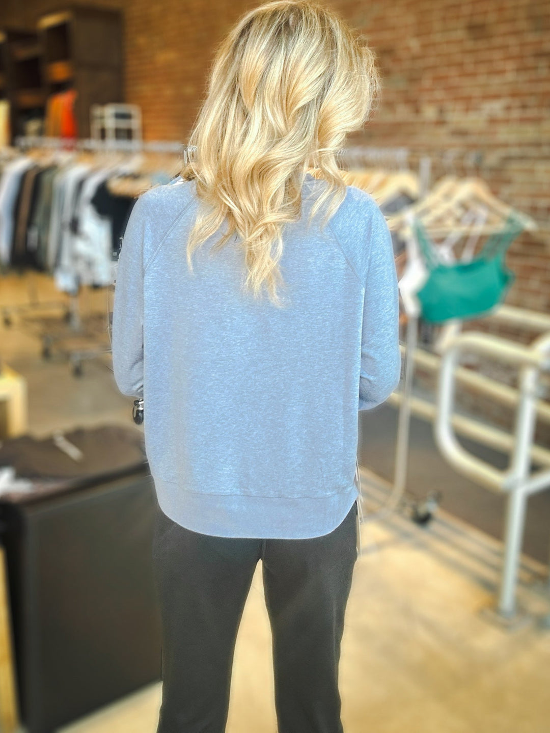 Vuori Long Sleeve Halo Crew