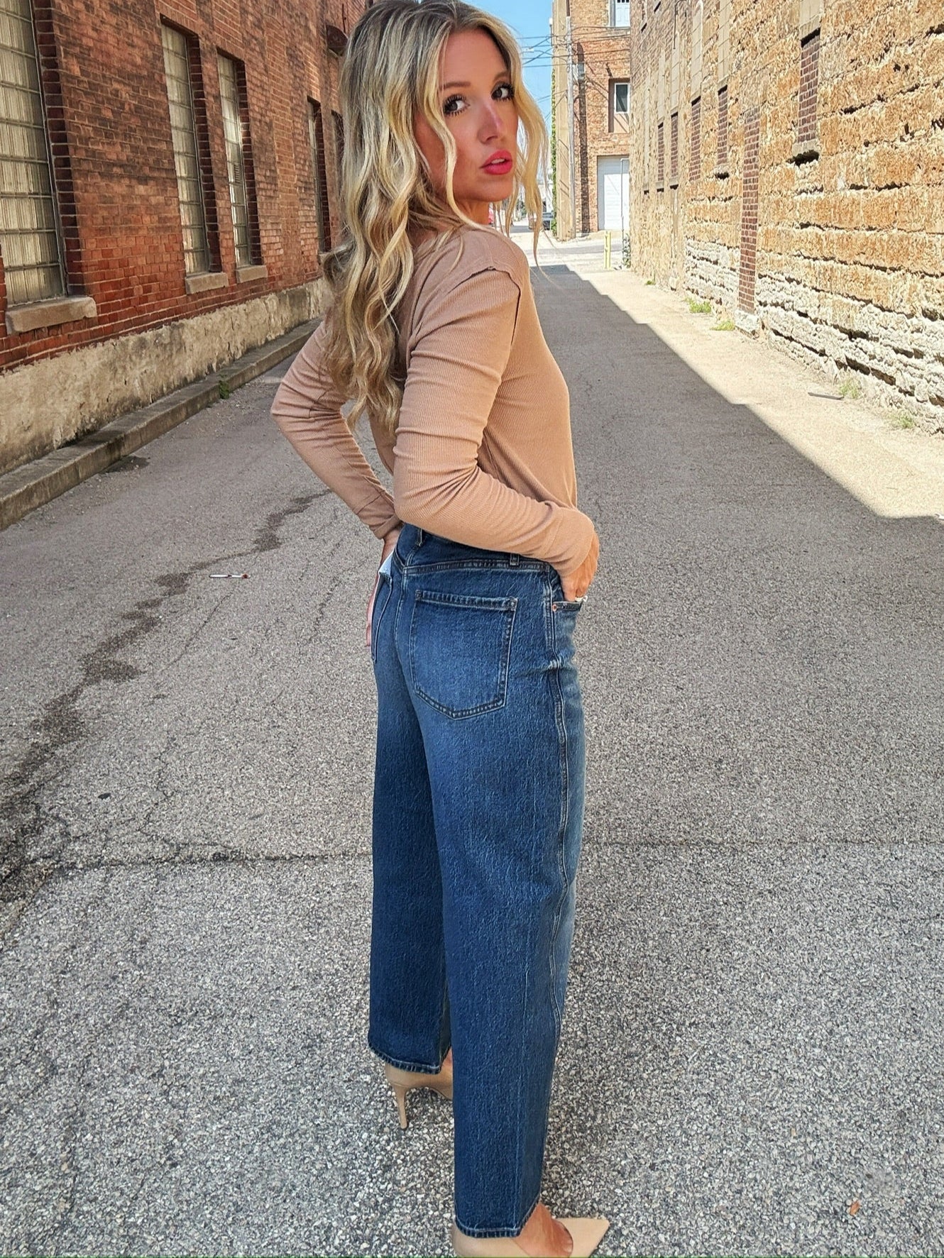 Daze Denim Westward Barrel Leg in Authentic – Kelley Cawley