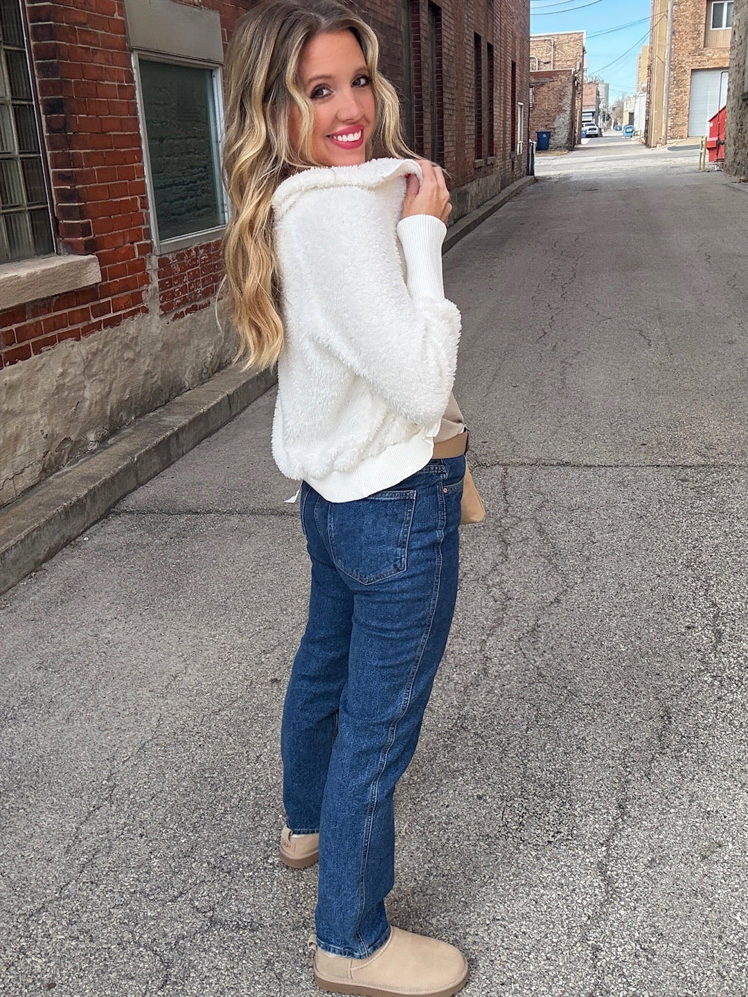 dl1961 kristy cigarette high rise jeans 29" in Meadow Lake | Its slim silhouette will easily become your new wardrobe staple DL1961 Kristy Cigarette High Rise