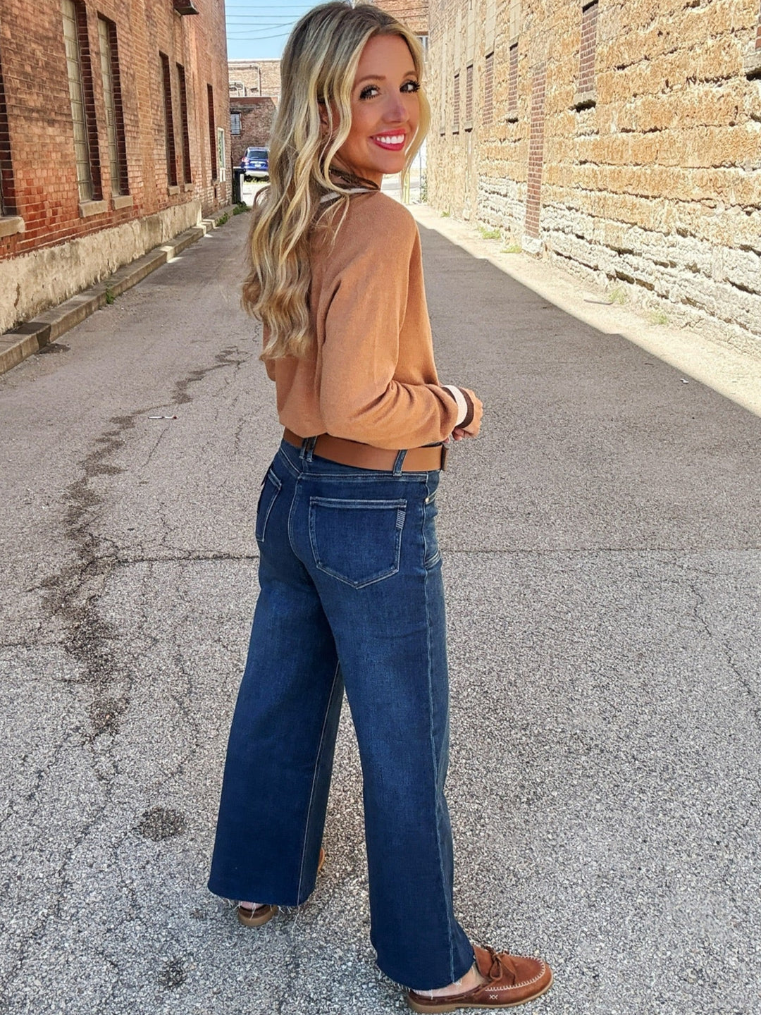 Paige Anessa With Set In Pocket + Raw Hem in Amoroso