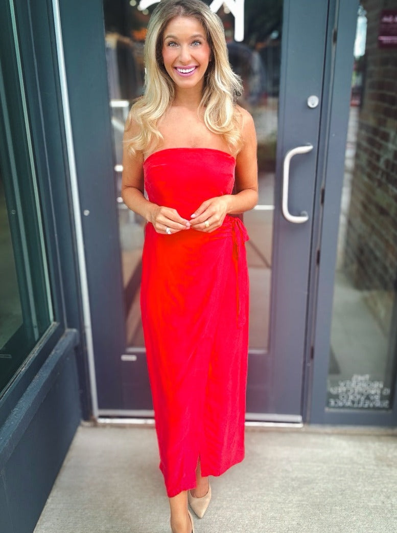 Self Contrast Rose Goddess Strapless Dress