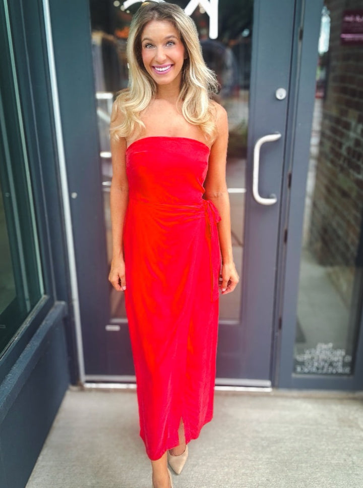 Self Contrast Rose Goddess Strapless Dress