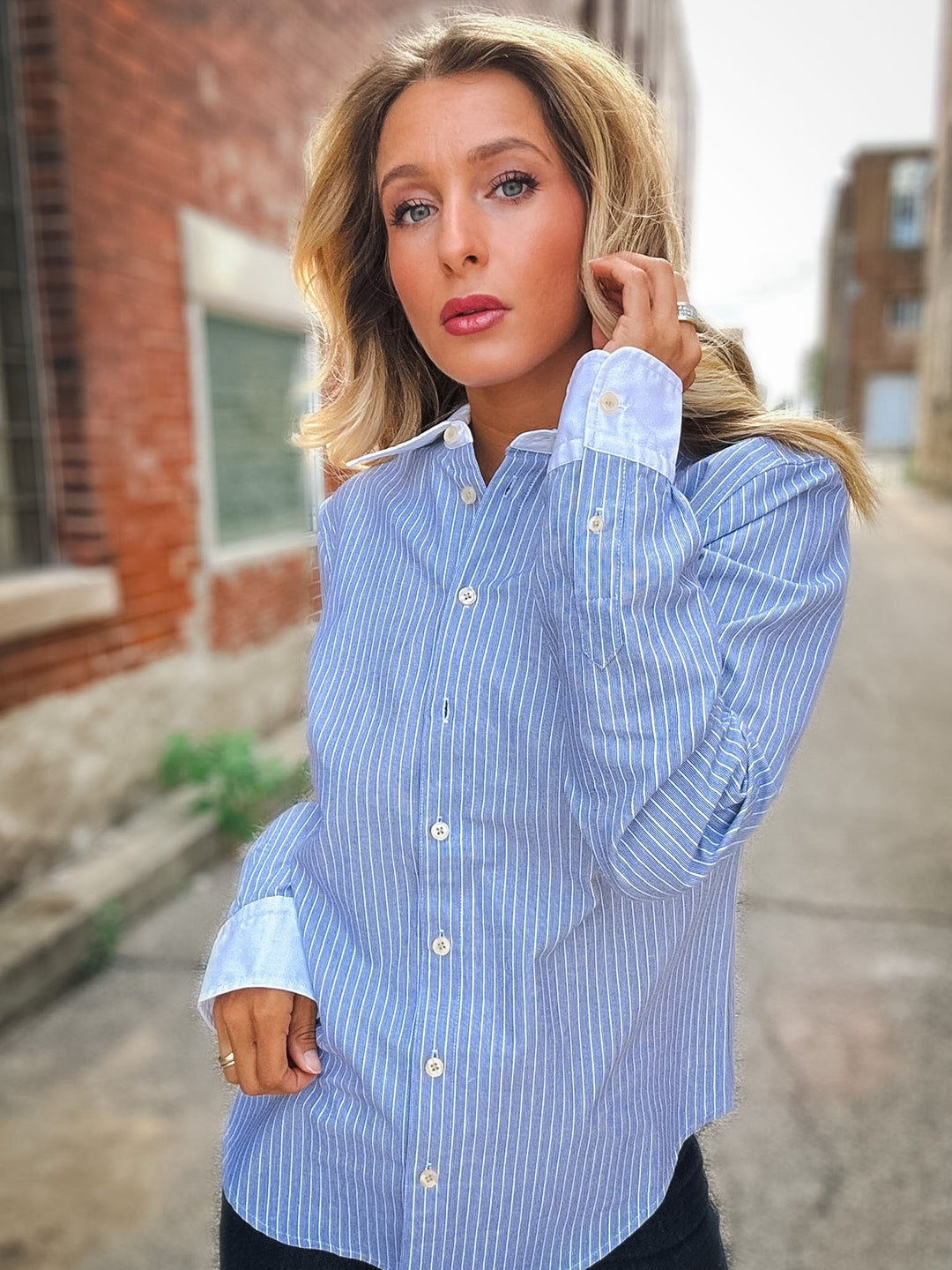 Good American The Oxford Contrast Shirt
