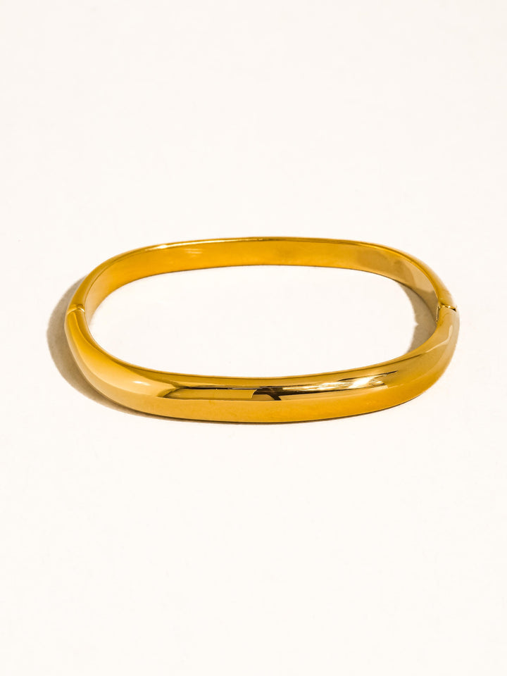 Chic Moment Bangle