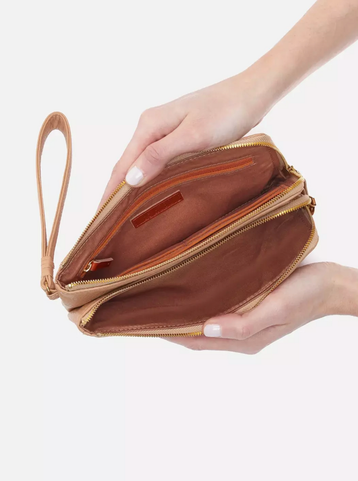 Hobo Dayton Wristlet