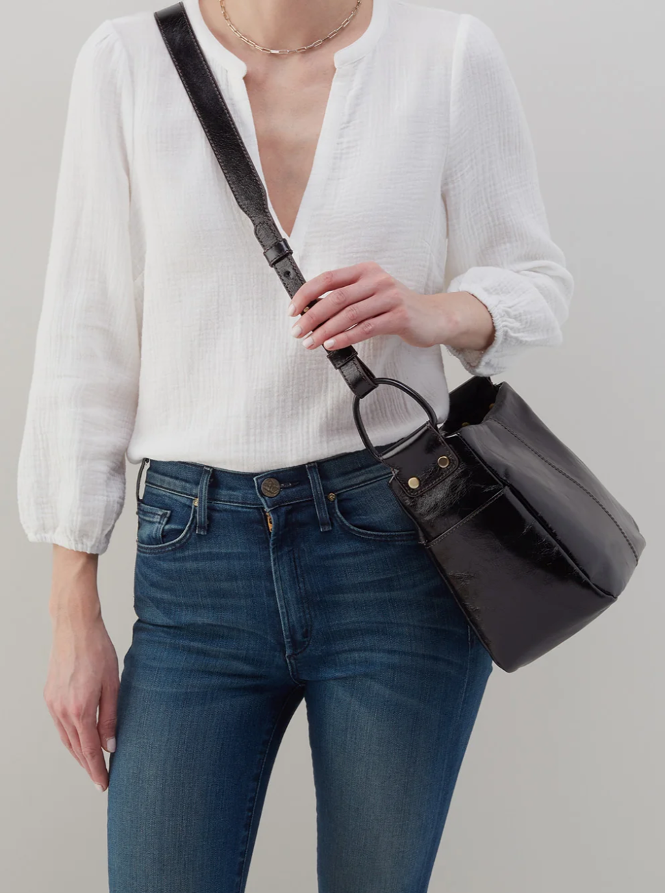 Hobo Sheila Crossbody