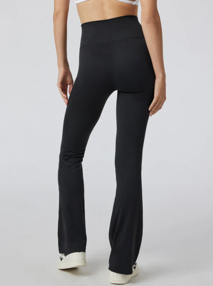 Vuori Halo Slim Flare