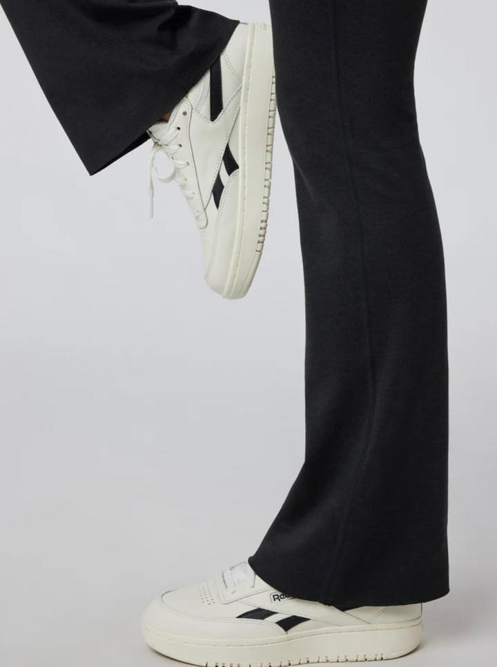 Vuori Halo Slim Flare