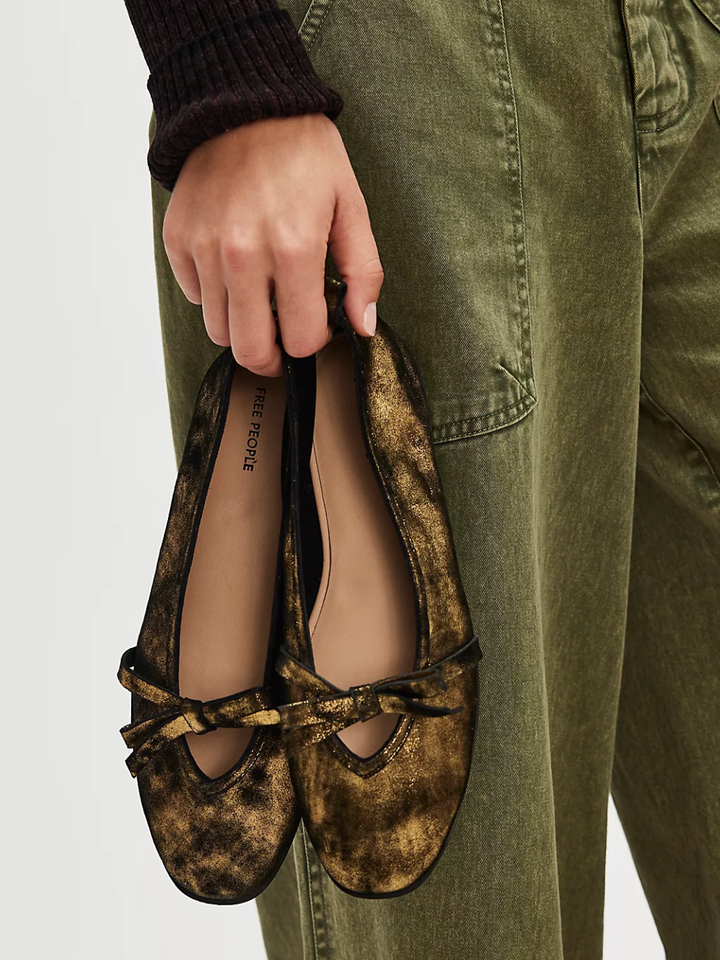 Free People Mania Bow Flat