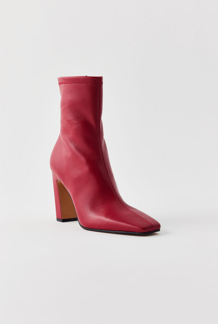 Steve Madden Vinka Ankle Boot – Kelley Cawley Steve Madden Vinka Ankle Boot – Kelley Cawley