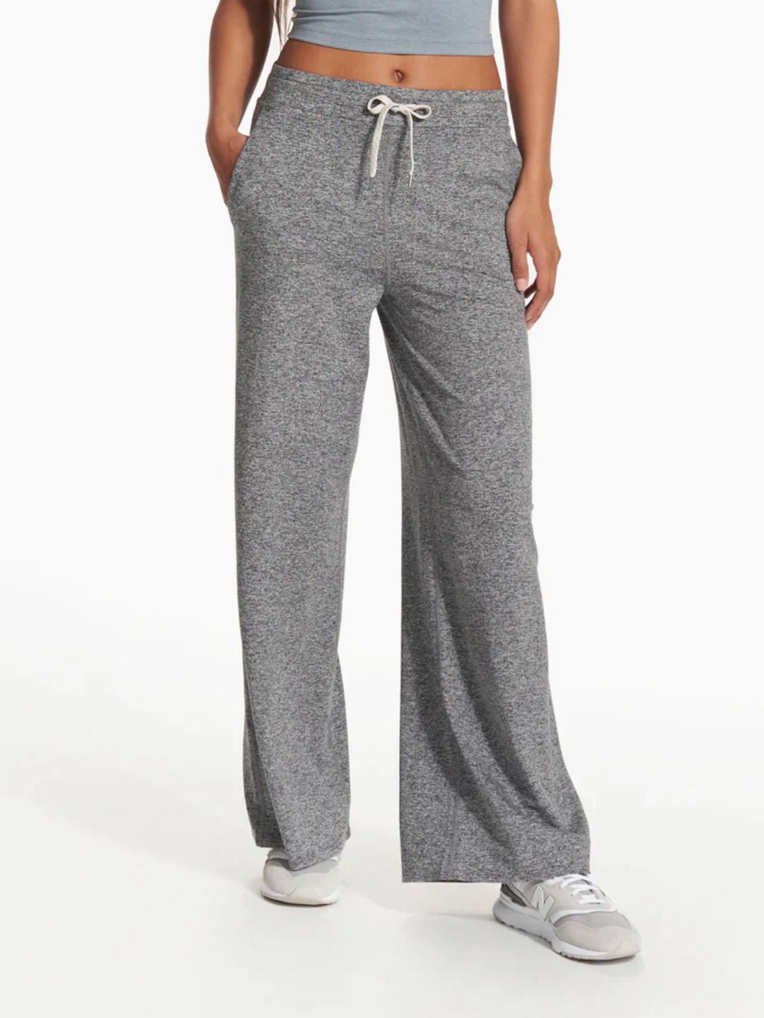 Vuori Halo Essential Wideleg – Kelley Cawley