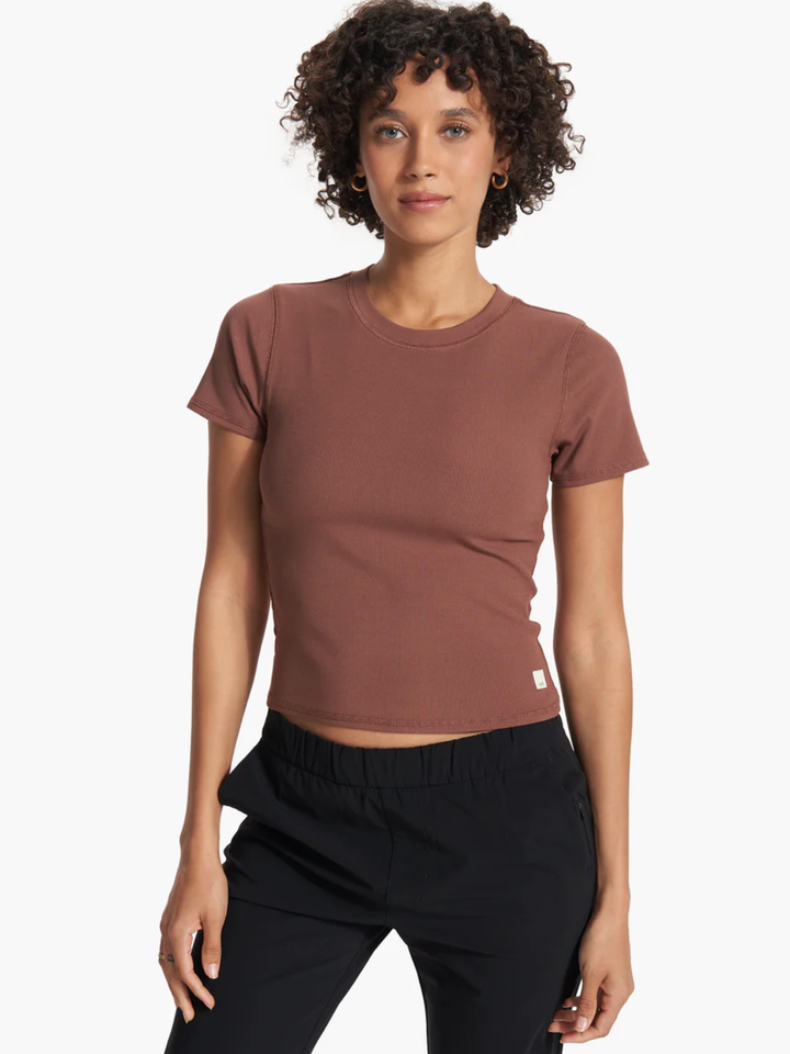 Vuori Pose Fitted Tee