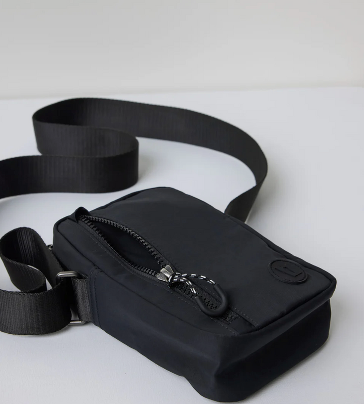 Vuori All Around Crossbody