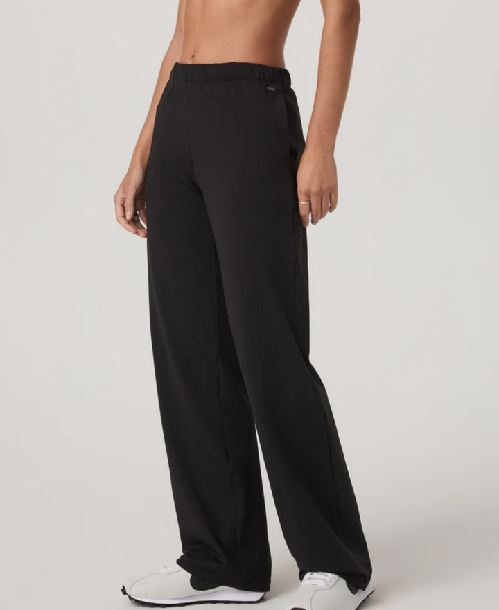 Vuori Halo Modern Straight Leg Pant (Short)