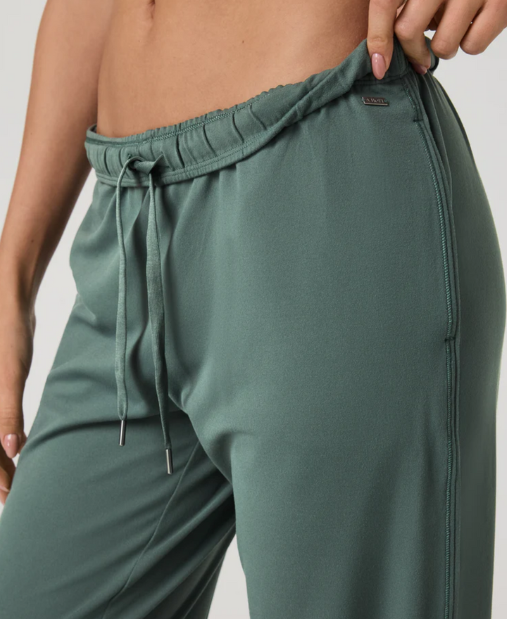 Vuori Halo Modern Sweatpant