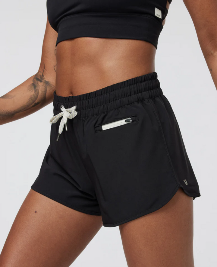 Vuori Clementine 2.0 Short - 2.5"