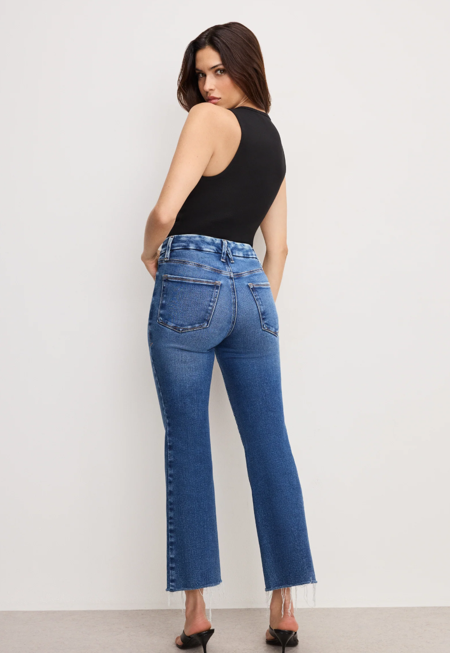 Good American Soft Tech Good Legs Cropped Bootcut