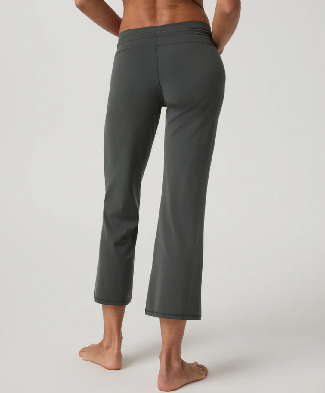Vuori Daily Form Ankle Pant