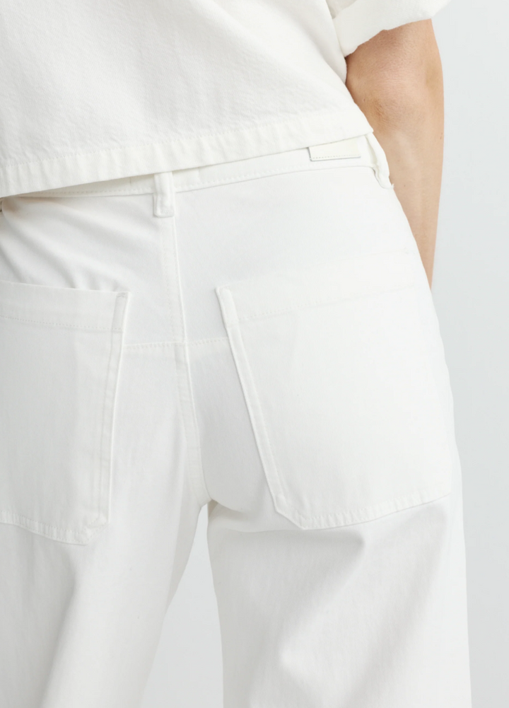 DL1961 Bilie Easy Barrel in White