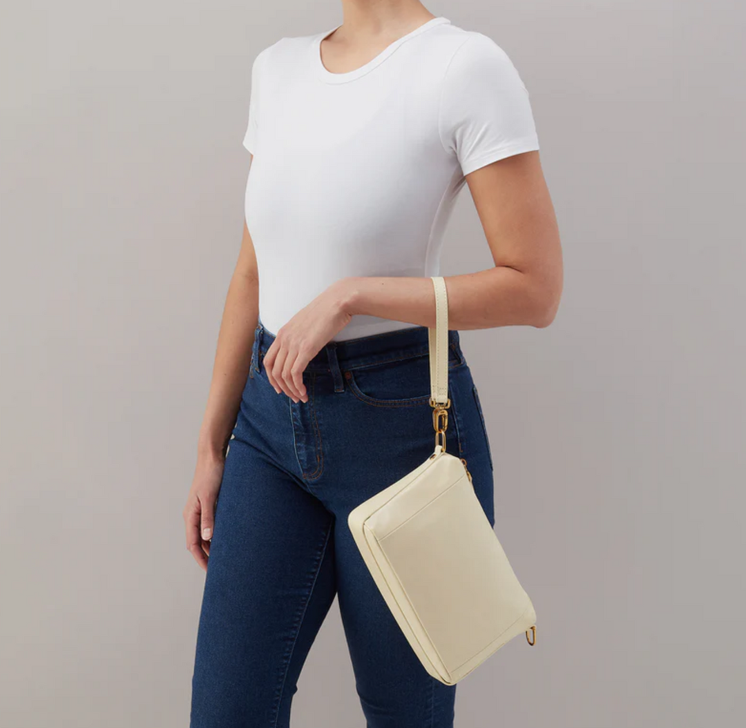 Hobo Darcy Carry-All Crossbody