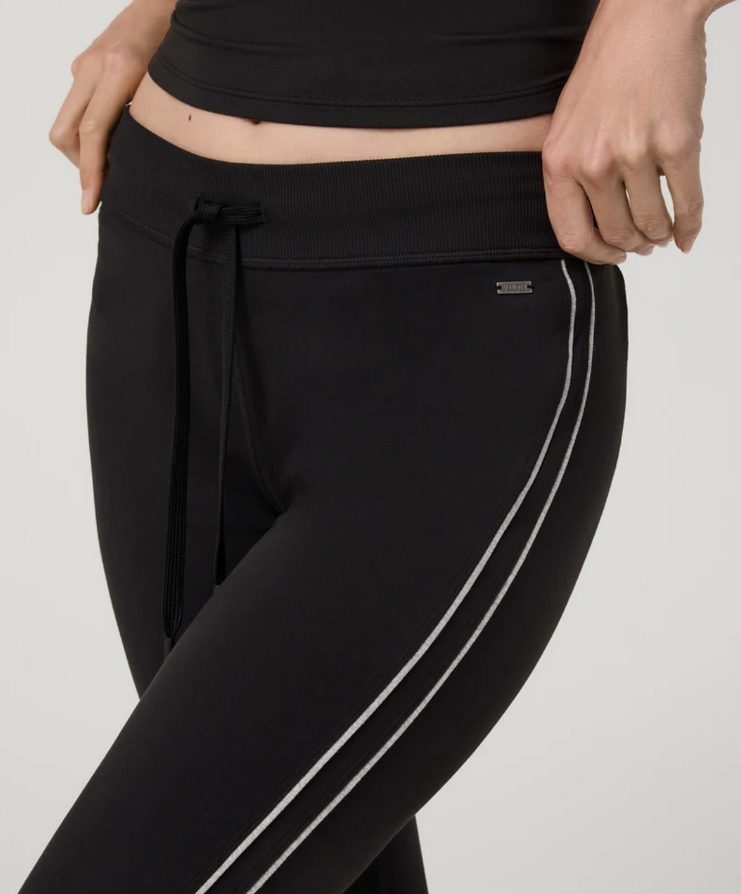 Vuori Halo Low Rise Slim Flare Retro Pant