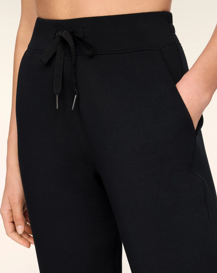 SPANX AirEssentials Slim Cuff Jogger