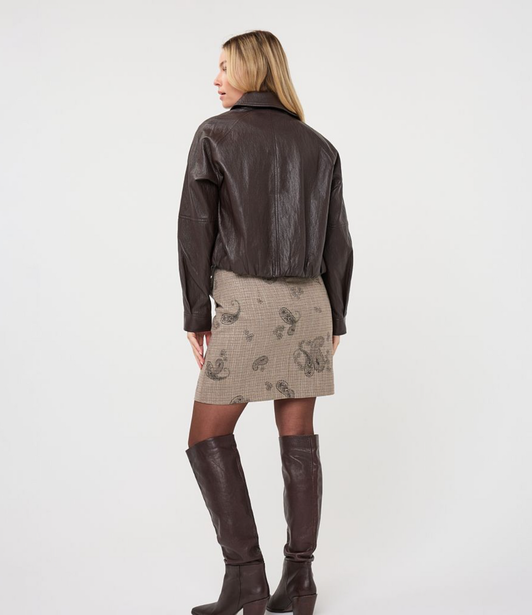 EsQualo Sleek Edge Jacket