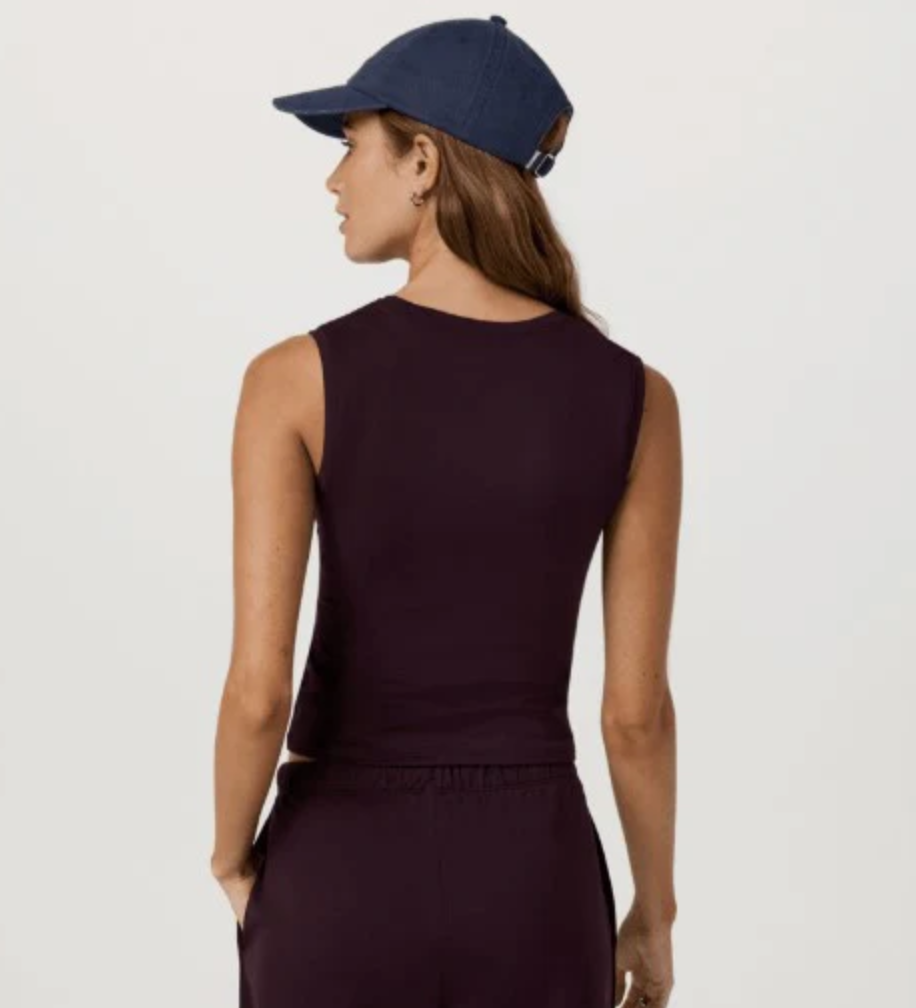 Vuori Halo Essential Scoop Tank