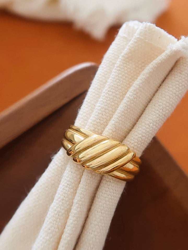 Plot Twist Ring
