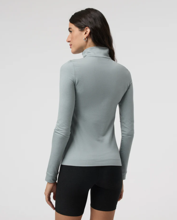 Vuori Halo Essential Half Zip