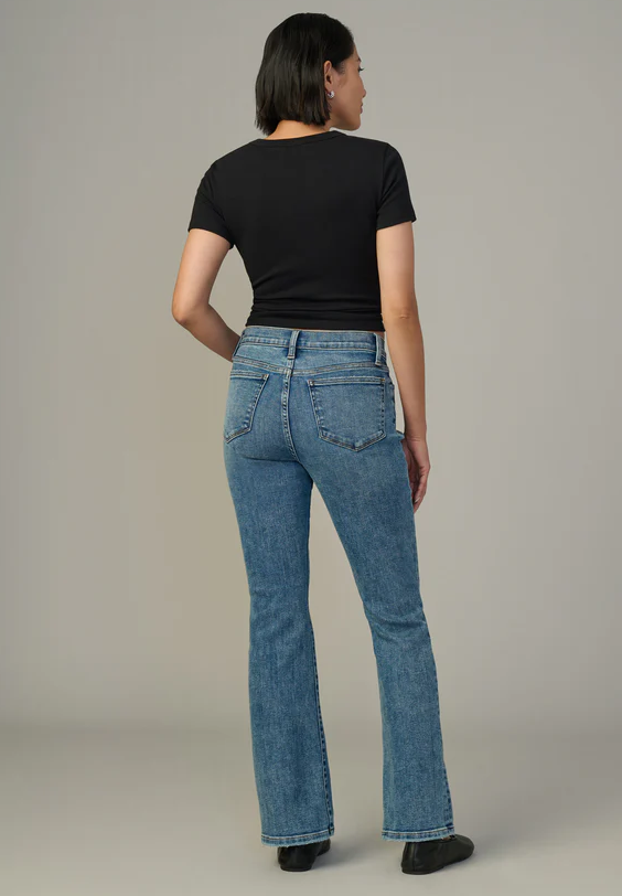 Joes Jeans The Provocateur Petite Bootcut in Fixated